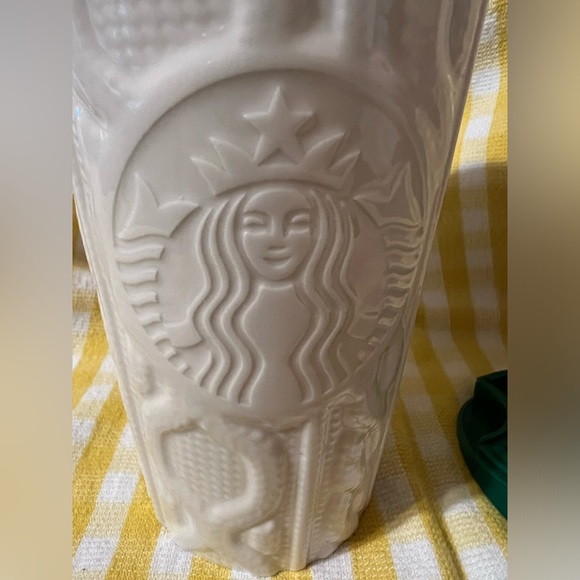 Starbucks ceramic cable knit sweater coffee mug w/lid, 2016, 10oz, white/green - Picture 5 of 7